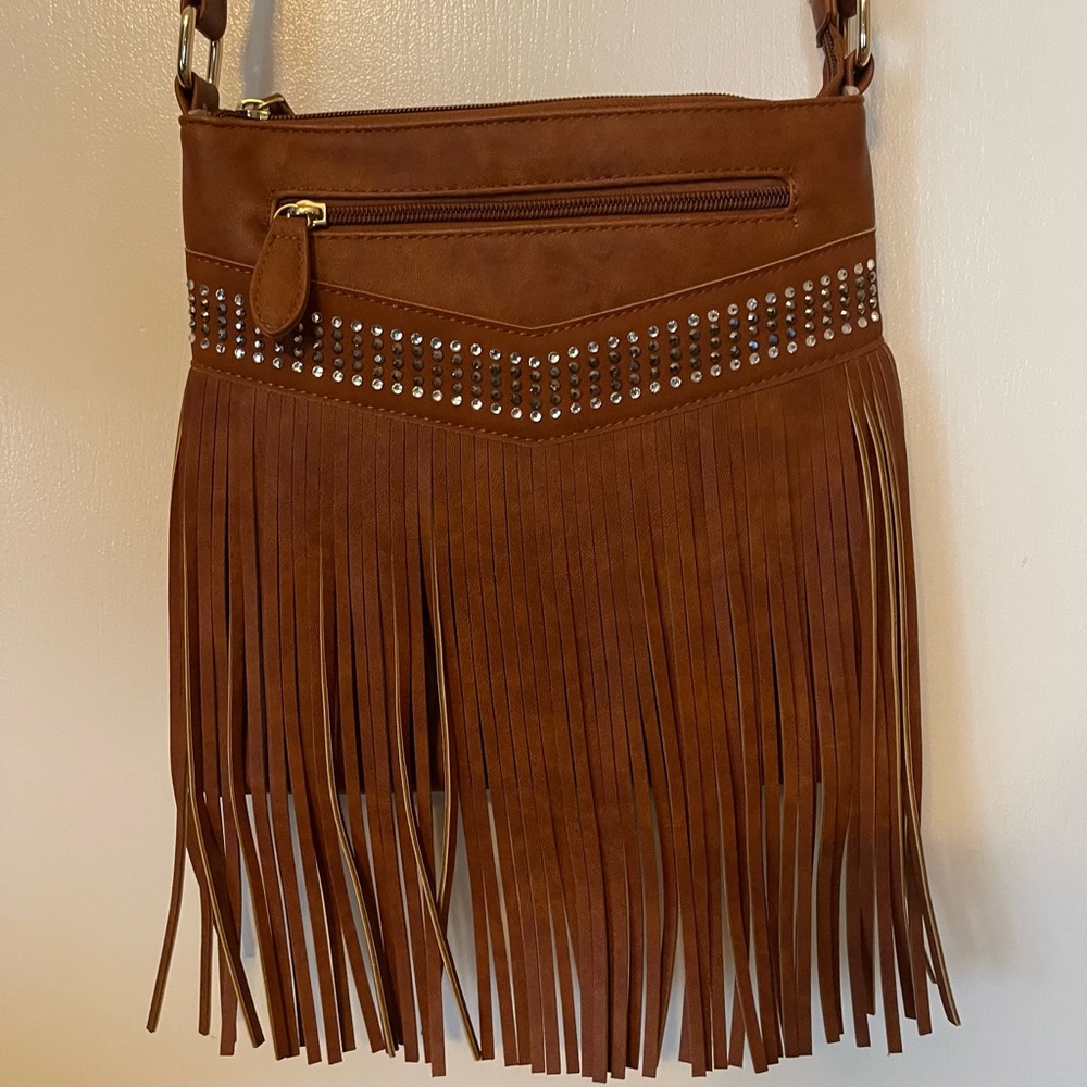 ❌SOLD❌ Fringe purse 👜 (practically new)